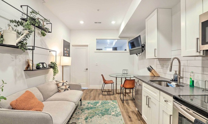 Brewerytown Appartement | Classy Philly Apartment: 2 Mi to Downtown!
