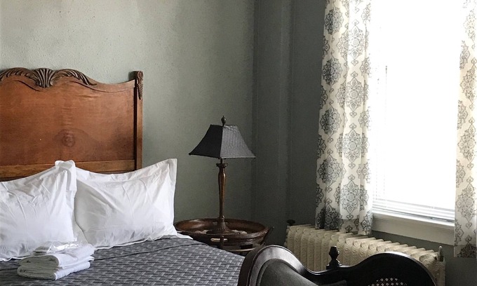 Boone Appartement | Classy Serenity Suite Preferred Partner Rail Explorers, Pets OK
