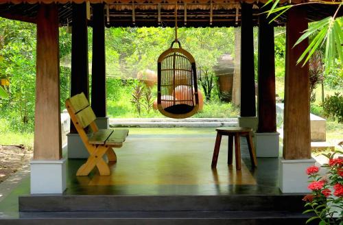 Irinjalakuda Maison | Clayfingers Art Cottage