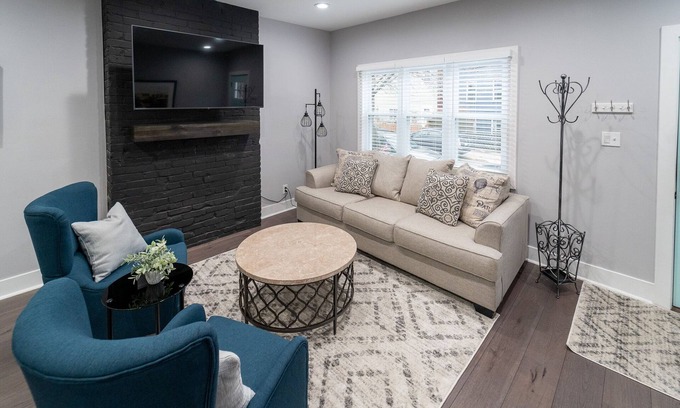 Pittsburgh Maison | Clean and comfortable 3BR home in the South Side neighborhood