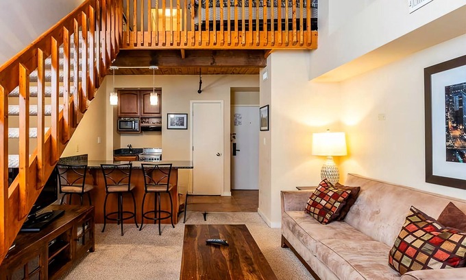 Nellysford Appartement | Clean and cozy loft! Right at Mountain Inn!
