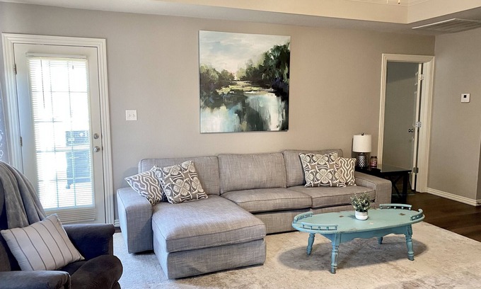 Fort Smith Maison | Clean, cozy, & centrally located with 2-car garage!