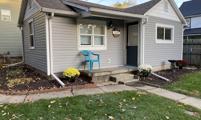 Wabash Maison | Clean, cozy, modern1 bdrm house just 7 blocks from the Honeywell Center