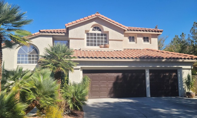 Spring Valley Maison | Clean, Cozy, & Well Appointed Bedroom w/att Private Bathroom