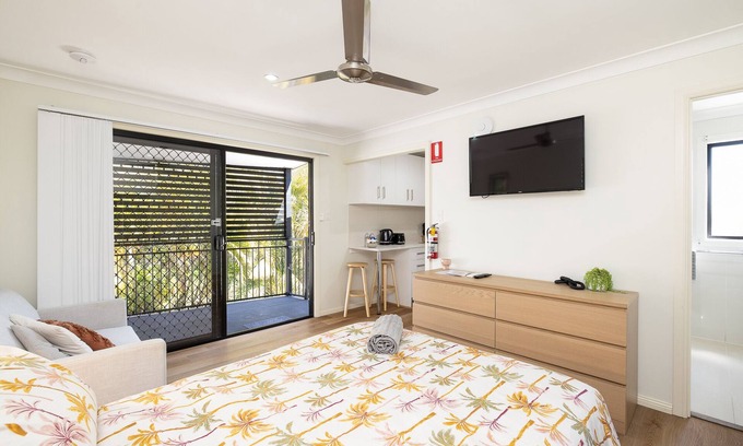 Sunnybank Appartement | Clean Studio! Train! Parking! Restaurants! 4144D0