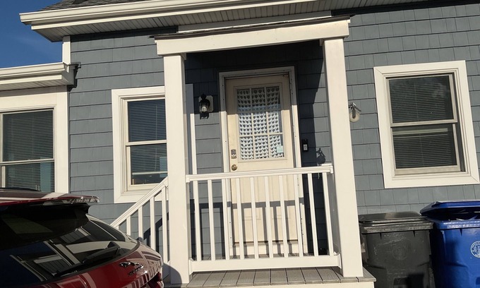 Seaside Heights Maison | Clear Blue Skies
