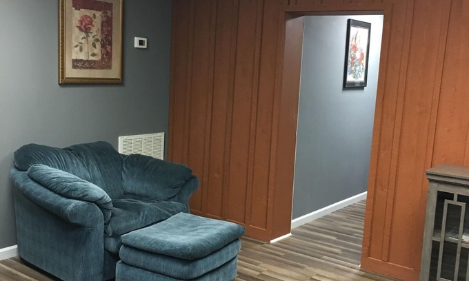 Newcomb Appartement | CLEARFORK CREEK LODGING & RV CAMPGROUND