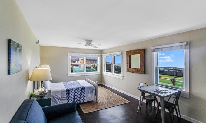 Ocean Beach Hôtel | Clegg's Hotel