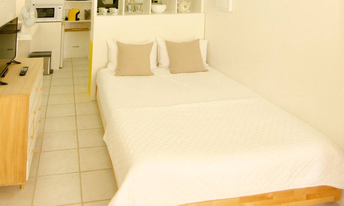 Lauris Appartement | Clémentine - Studio Privé à 50m du Centre Ville