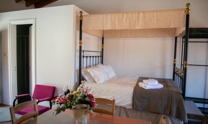 Lofou Appartement | Cleo's Inn