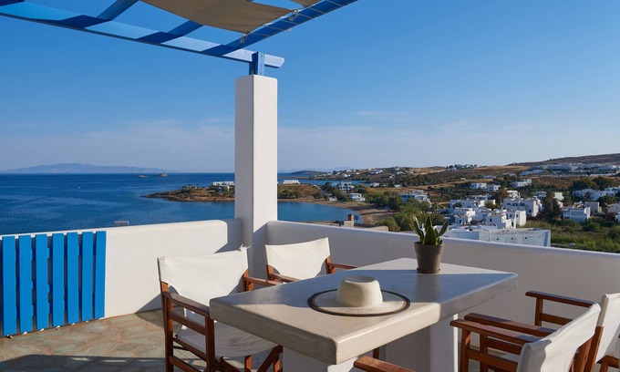 Piso Livadi Appartement | Cleopatra Seaside Homes Paros
