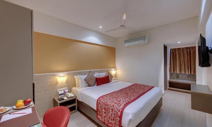 Sayajiganj Hôtel | Click Hotel Vadodara 4 mins walk for the Railway Station