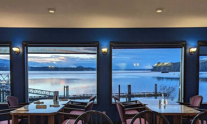 Alert Bay Maison | Cliff Haven on the Bay