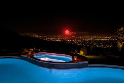 Palm Desert Maison | Cliff House - El Paseo Retreat with amazing views of Palm Desert city lights