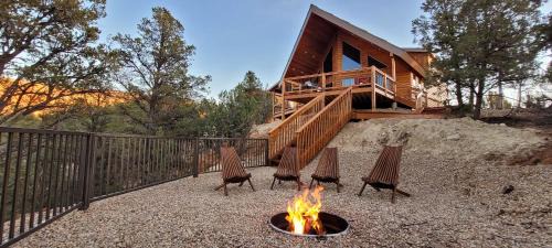 Orderville Maison | Cliff's Edge. New Build, Breathtaking Views, Luxury Stay Near Zion