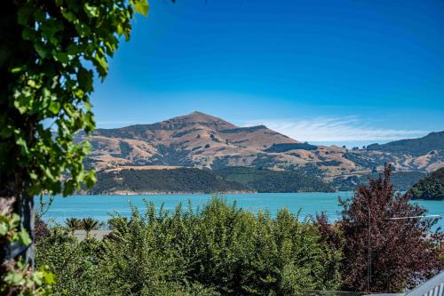 Akaroa Maison | Cliffside - Akaroa Holiday Home