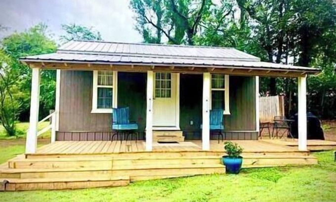 Clinton Cabine | Clinton Cabins #1 Quiet and relaxing!