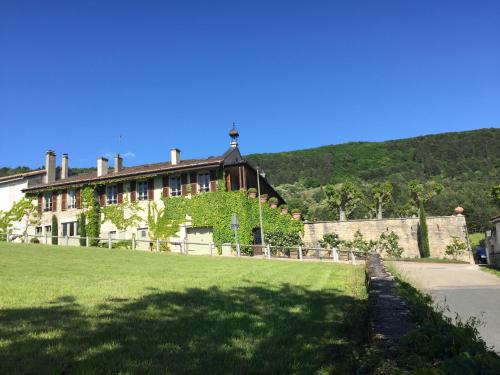 Ceyzeriat Maison | Clos de Mont July, chambres avec vue et terrasse dans demeure historique