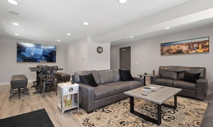 Granger Maison | Close proximity to Notre Dame with plenty of space to relax inside and out.