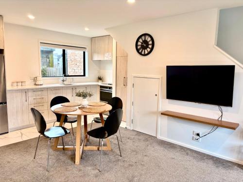 Addington Appartement | Close to Arena and one kilometer from Railway station onsite EV car park
