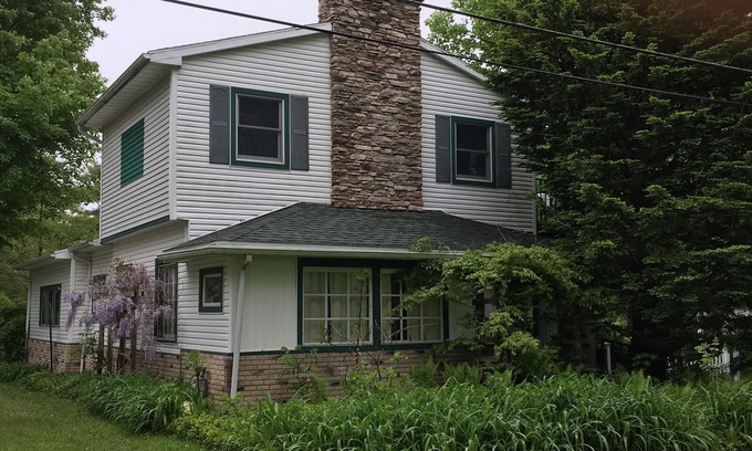 Lake Erie Beach Maison | Point Breeze 3BR / 2BA