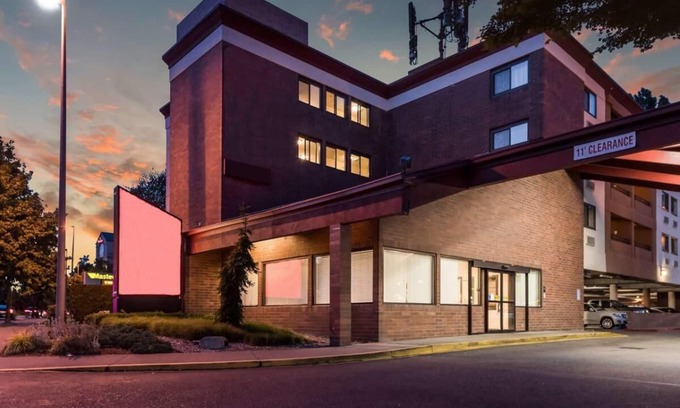 SeaTac Hôtel | Close to Downtown! Relaxing Airport Accommodation | Budget-Friendly