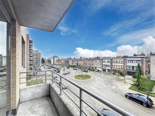 Evere Appartement | Close to NATO Bus Tram calm location parking extra onsite disc parking