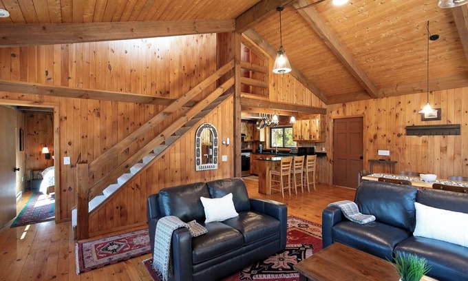 Otis Maison | Close to Ski Areas and Apple Orchards- Private Mountain Retreat on 5 acres