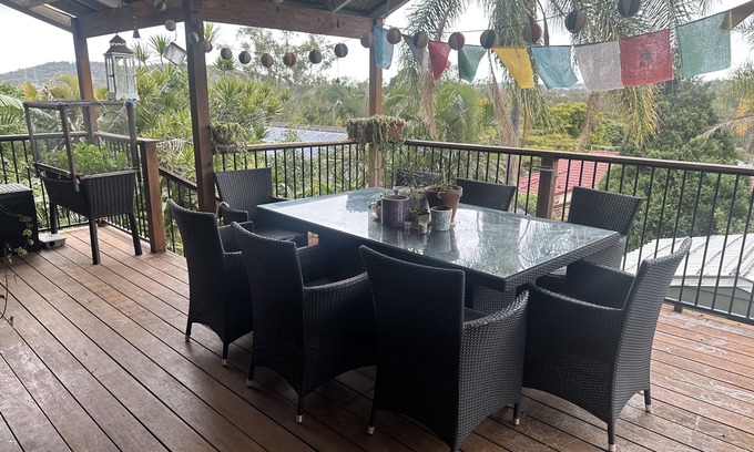 Belmont Maison | Close to the City and Bay, Gateway Motorway to Gold Coast and Sunshine Coast.