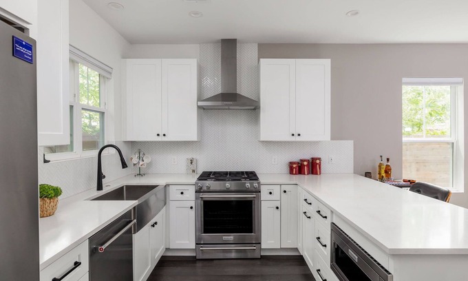 MLK Maison | Close to UT, Free Parking | In the Green - Portoro