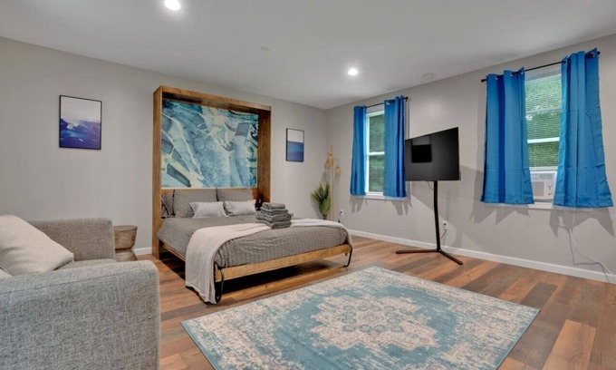 Gorham Appartement | Closed Listing - Not Bookable