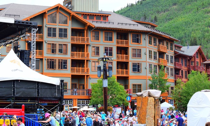 Copper Mountain Village Copropriété | condo le plus proche des remontées mécaniques dans le centre du village! ***** Le meilleur emplacement en cuivre!