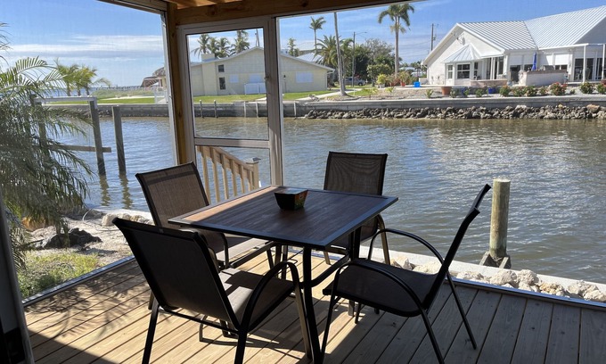 Saint James City Appartement | Closest Inn to Deep Water in St James City. Perfect for monthly rentals!
