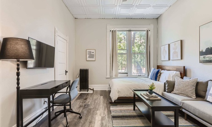 City Park Appartement | Cloud by Modern Midstay/1 Block to City Park #C3