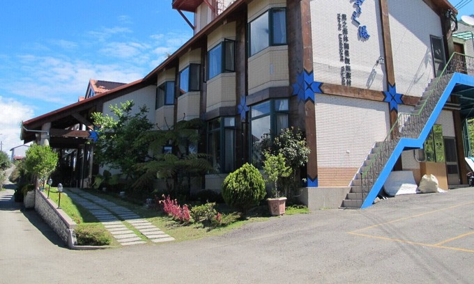 Ren'ai Hôtel | Cloud Falls Resort