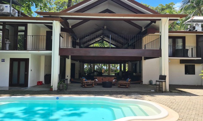 Dominical Hôtel | Cloud Forest Bridge King Room at Hona Beach Hotel