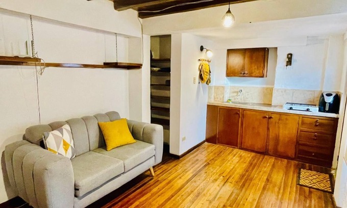La Floresta Appartement | Clover House - Duplex Suite in the Cultural Heart of Quito