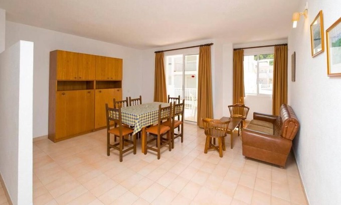 Santa Eulalia del Rio Hôtel | CLPL-2BD2T // Book Budget Apartment | -14% off Car Rental