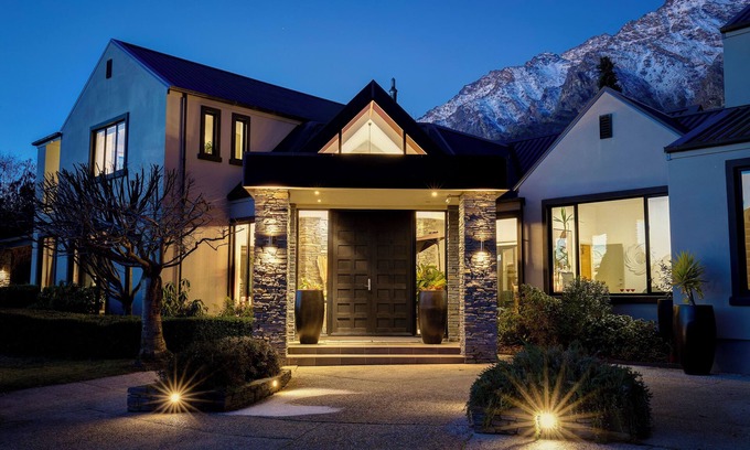Kawarau Falls Maison | Club Moana at Oraka (pool, tennis court)