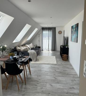 Leinefelde-Worbis Appartement | CLUBHAUS 6 - Dachwohnung mit 2 Schlafzimmern, Balkon & Netflix