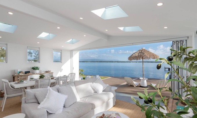 Bonnells Bay Maison | Coast at Bonnells- absolute waterfront luxury home