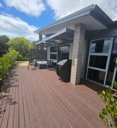 Papamoa Beach Maison | Coastal Beach Haven