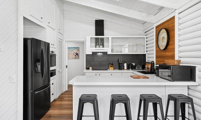 Point Lonsdale Maison | Coastal Bliss Awaits – Beachside Holiday Escape in Old Point Lonsdale