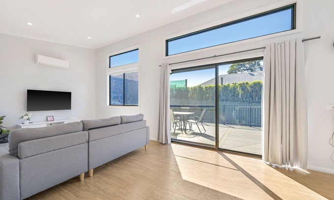 Port Macquarie Cottage | Freshly renovated 2 bedroom cottage, close to Port's CBD