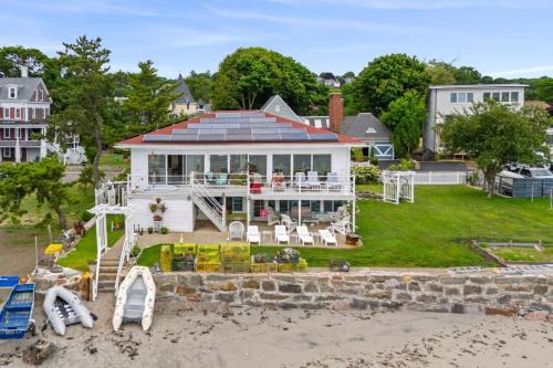 Swampscott Maison | Coastal Charm Lobster Chateau