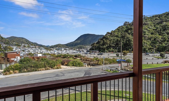 Picton Maison | Coastal Charm - Picton Holiday Home