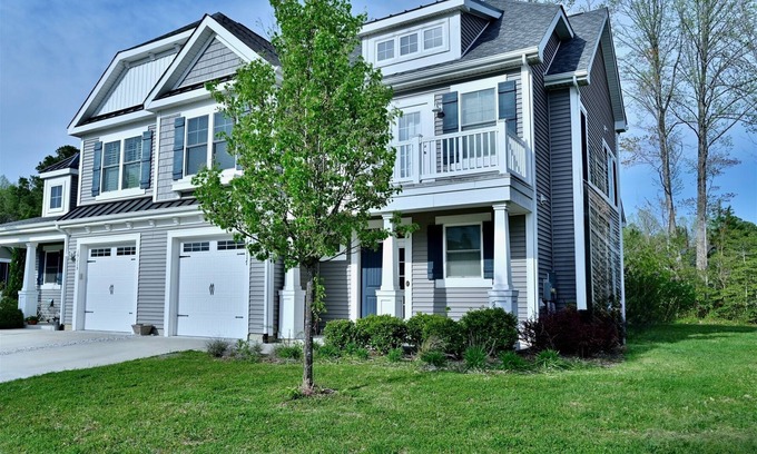 Lewes Maison | Coastal Club * 4BR twin House w 3.5 Baths, Sleeps 10