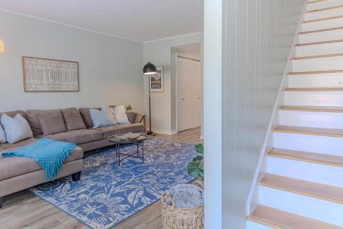 Covington Maison | Coastal Cottage 1/2 mile from Covington Square