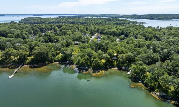 Yarmouth Maison | Coastal Cottage on Cousins Island: Oceanfront Getaway