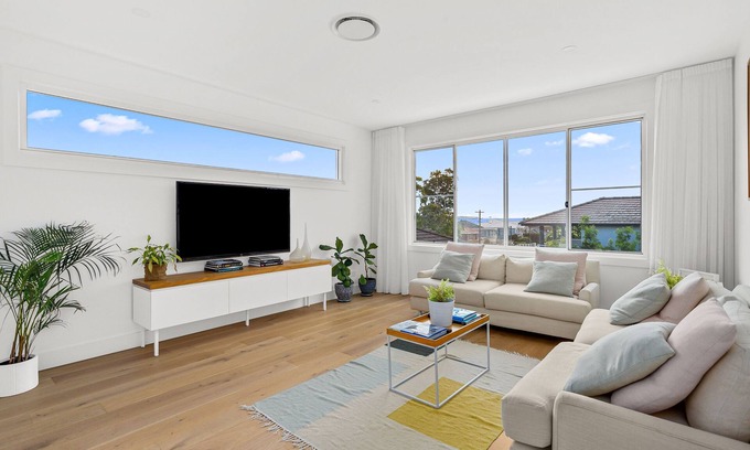 Cronulla Maison | Coastal family haven with private pool and walking distance to beach.